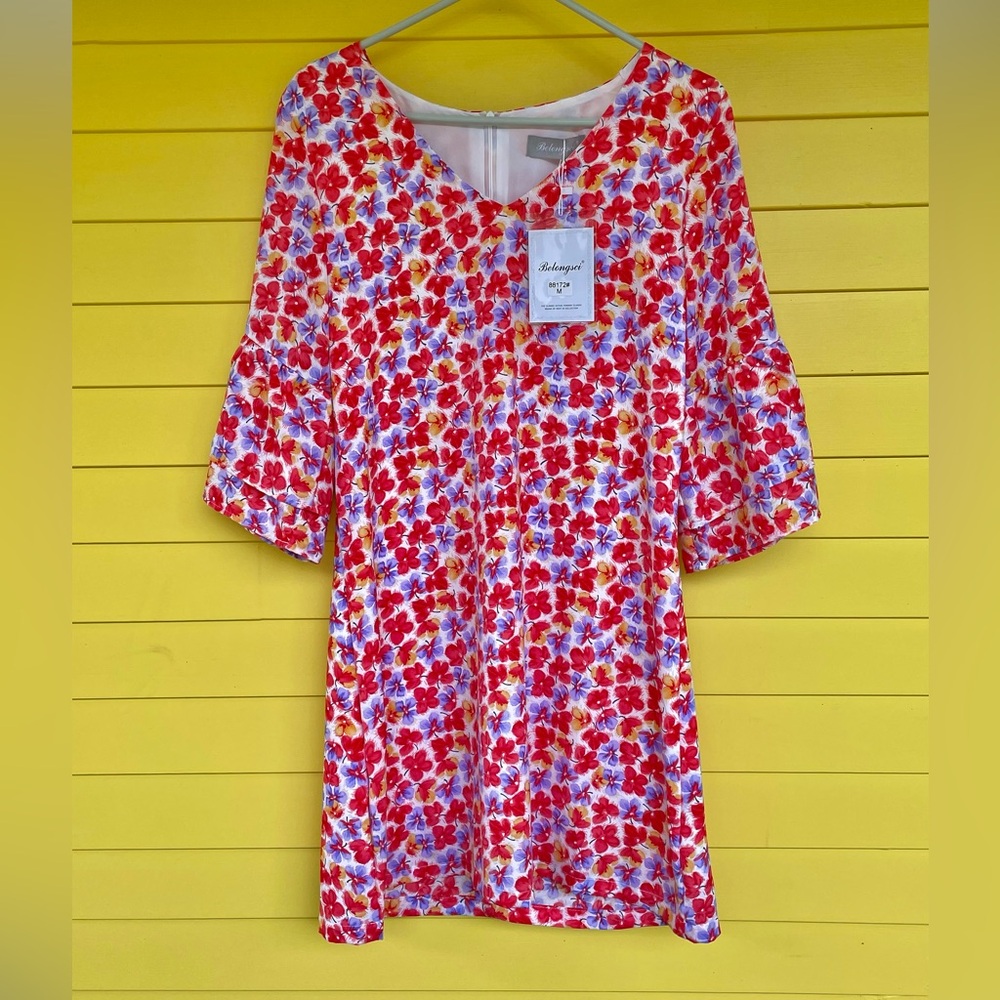 Floral Mini Dress in Red Purple & Yellow-Gold size Med (10-12), Soft, Flowy NWT